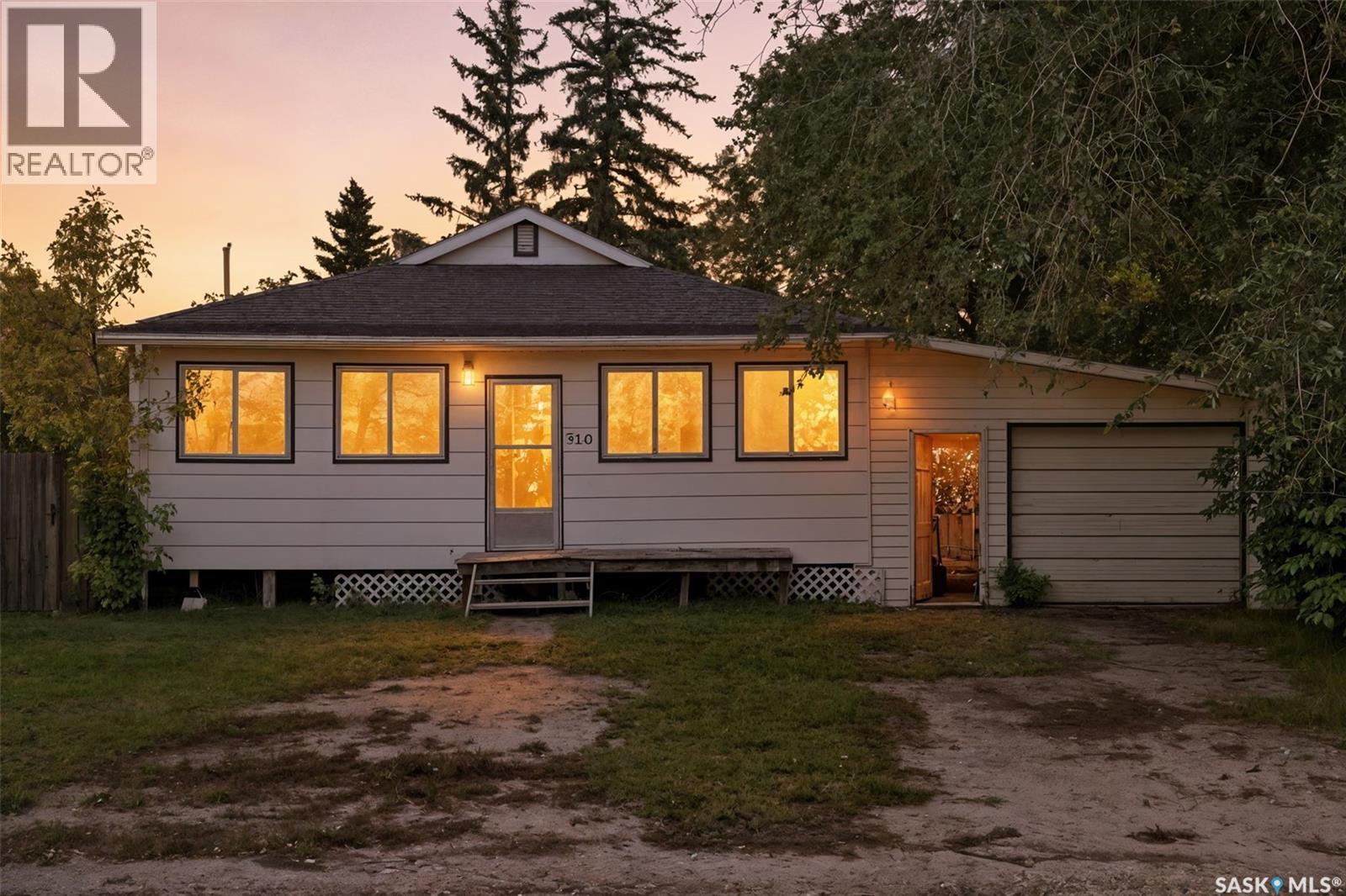 310 Colborne Ave, Viscount, SK S0K 4M0
