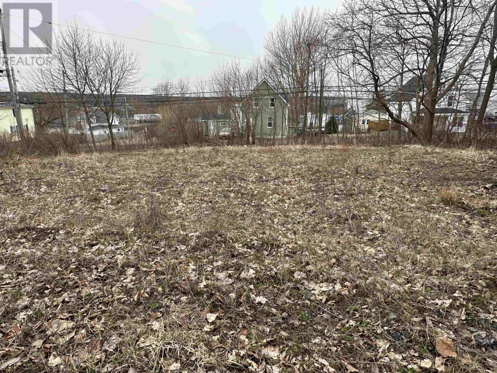 38 High St, Trenton, NS B0K 1X0