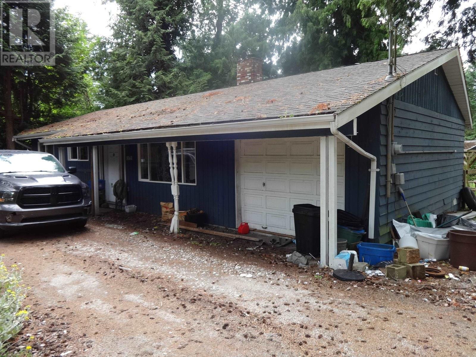 8161 Westwood Rd, Halfmoon Bay, BC V7Z 1A8