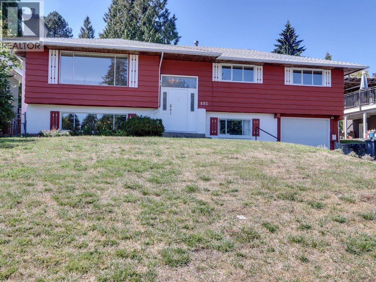 893 Huntingdon Cres, North Vancouver, BC V7G 1M4