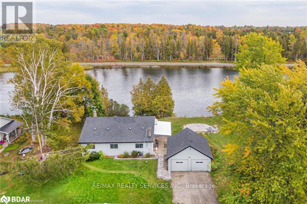885 Glen Cedar Dr, Selwyn, ON K9J 6X5