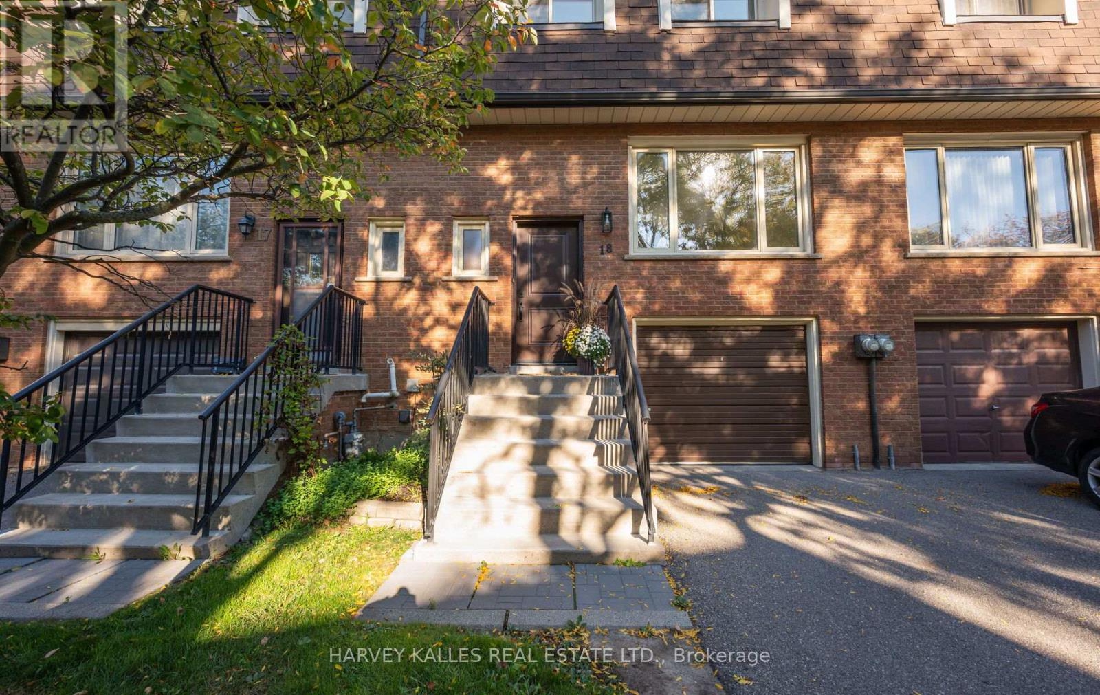 18 Silver Shadow Path, Toronto, ON M9C 4Y2