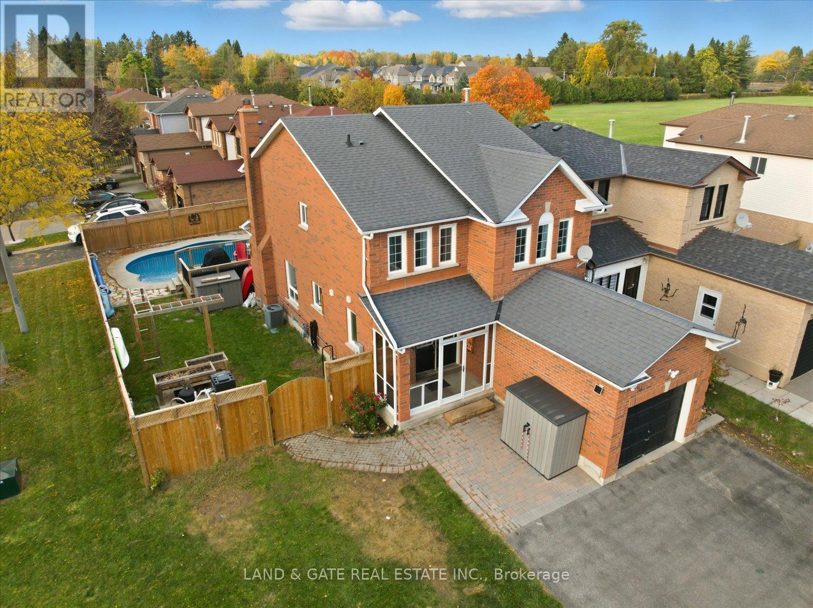 76 Moyse Dr, Clarington Courtice, ON L1E 2V8