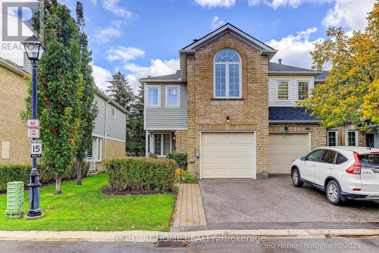 32 Heathcliffe Sq, Brampton, ON L6S 5P7