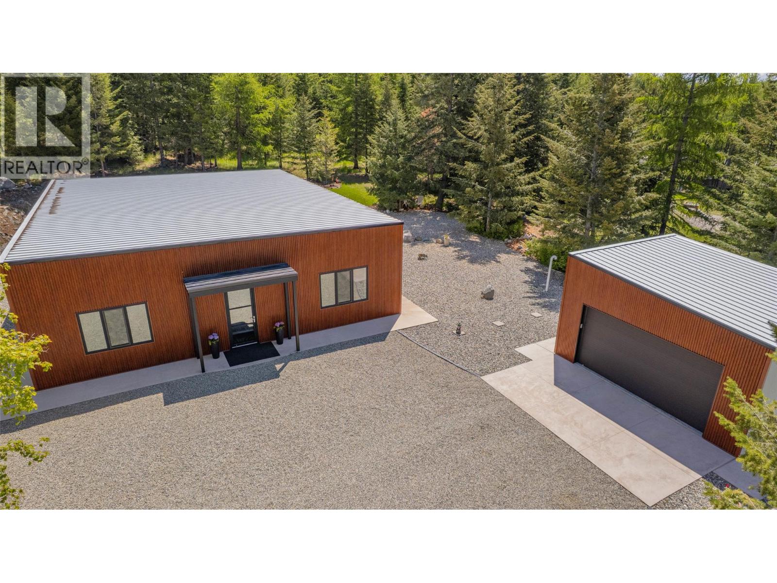 1324 Timberwolf Trail Rd, Bridesville, BC V0H 1Y0