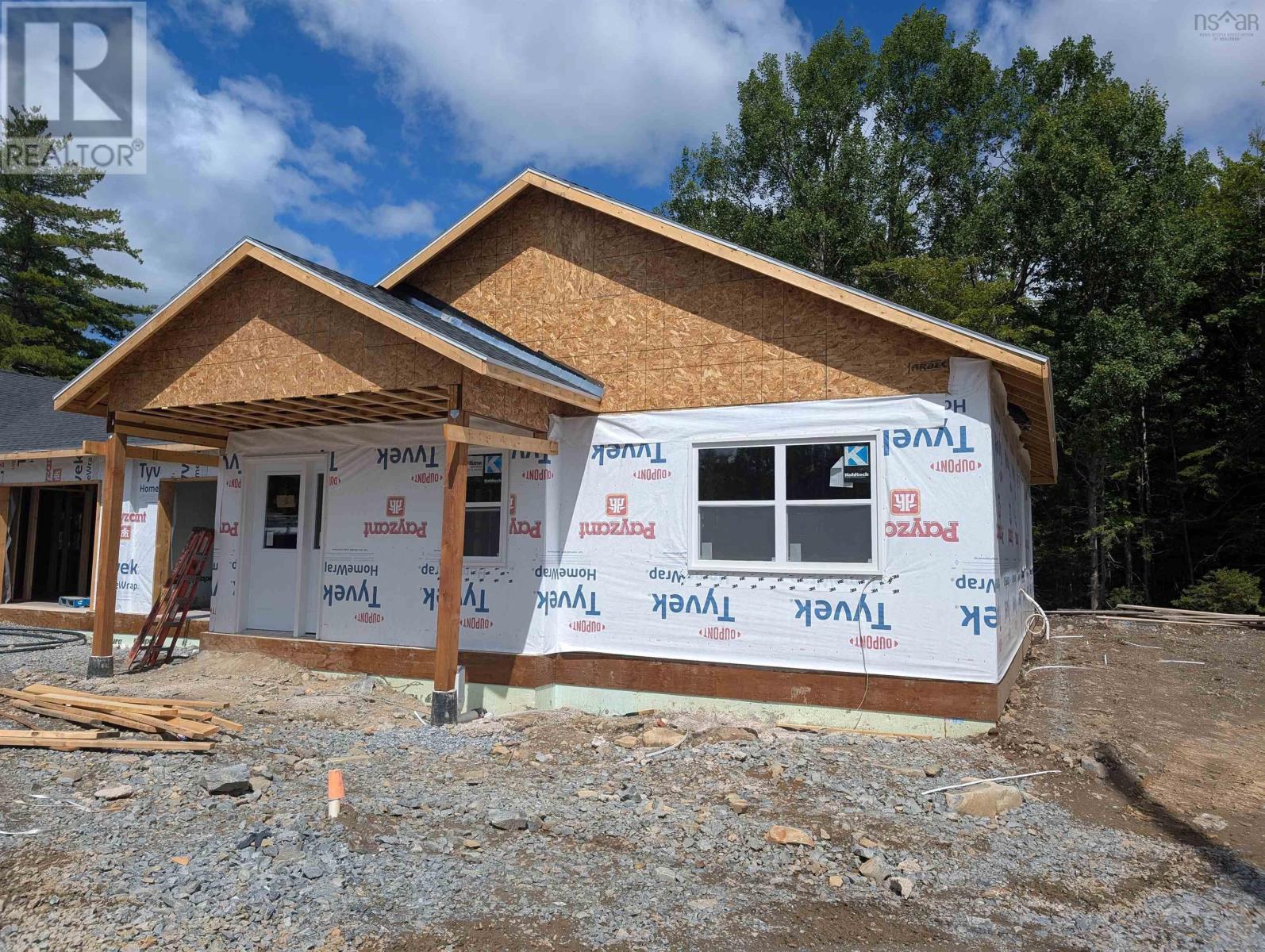 8 Shadebush Walk, Upper Sackville, NS B4E 0X8