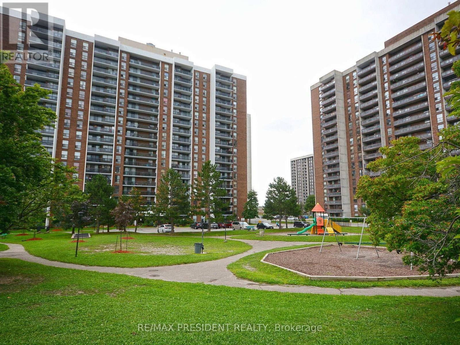1209 21 Knightsbridge Rd, Brampton, ON L6T 3Y1