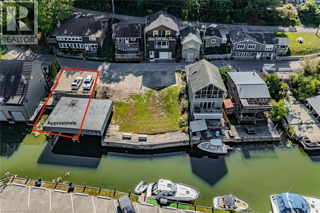 3 Douglas St, Port Dover, ON N0A 1N7