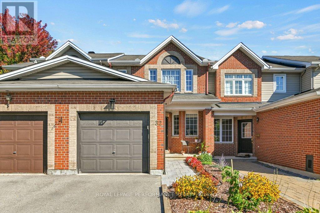 32 Cargrove Private, Ottawa, ON K1K 4Y6