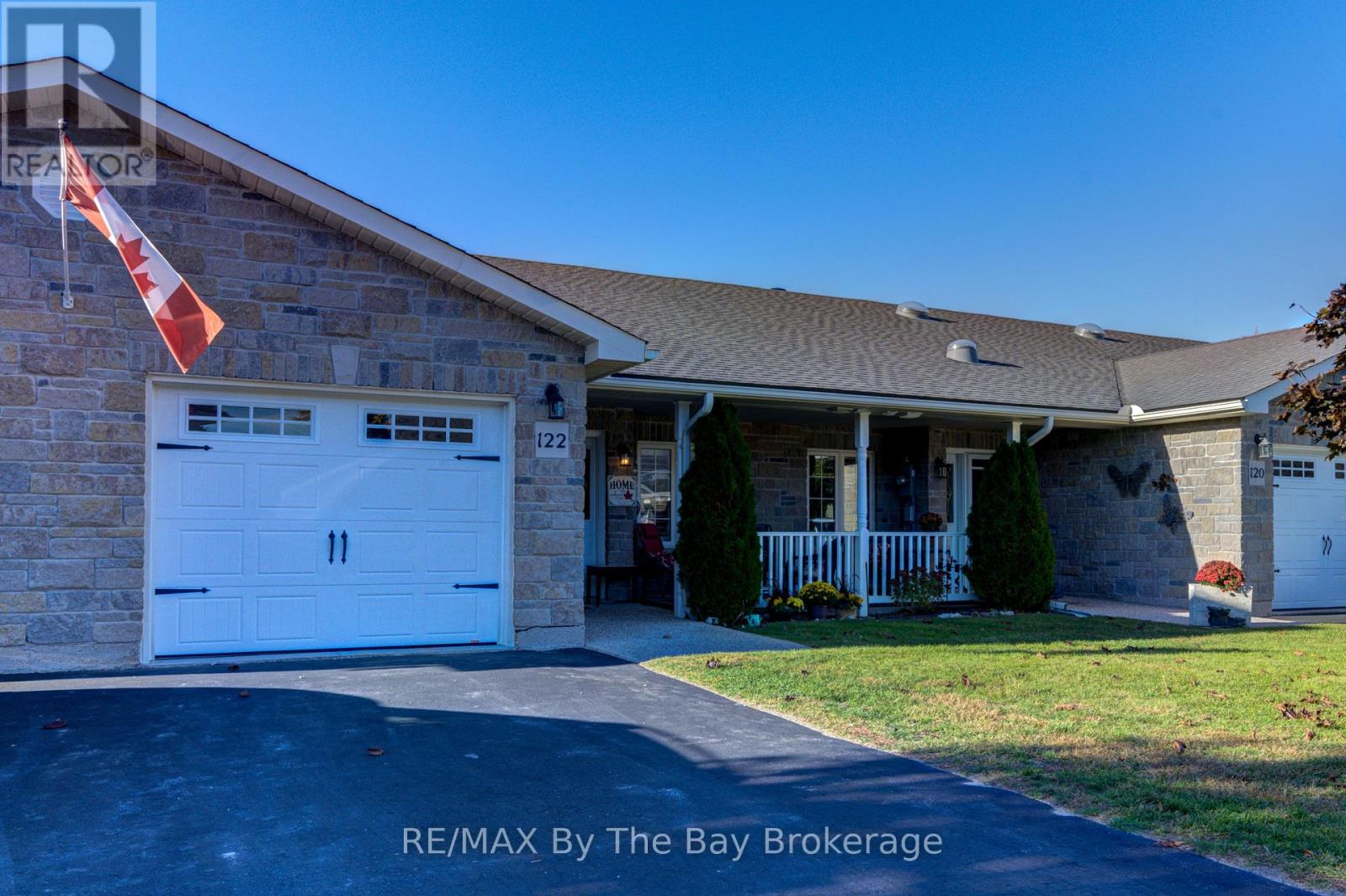 122 Greenway Dr, Wasaga Beach, ON L9Z 0E6
