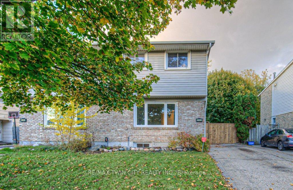 563 Elgin St N, Cambridge, ON N1R 6A2