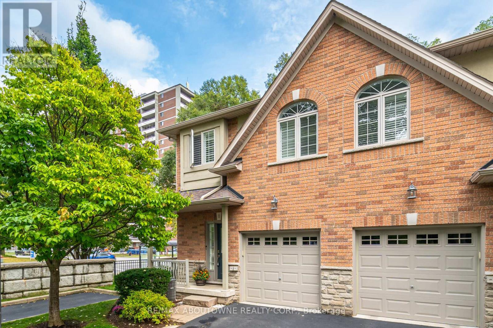 1 540 Guelph Line, Burlington, ON L7R 3M4