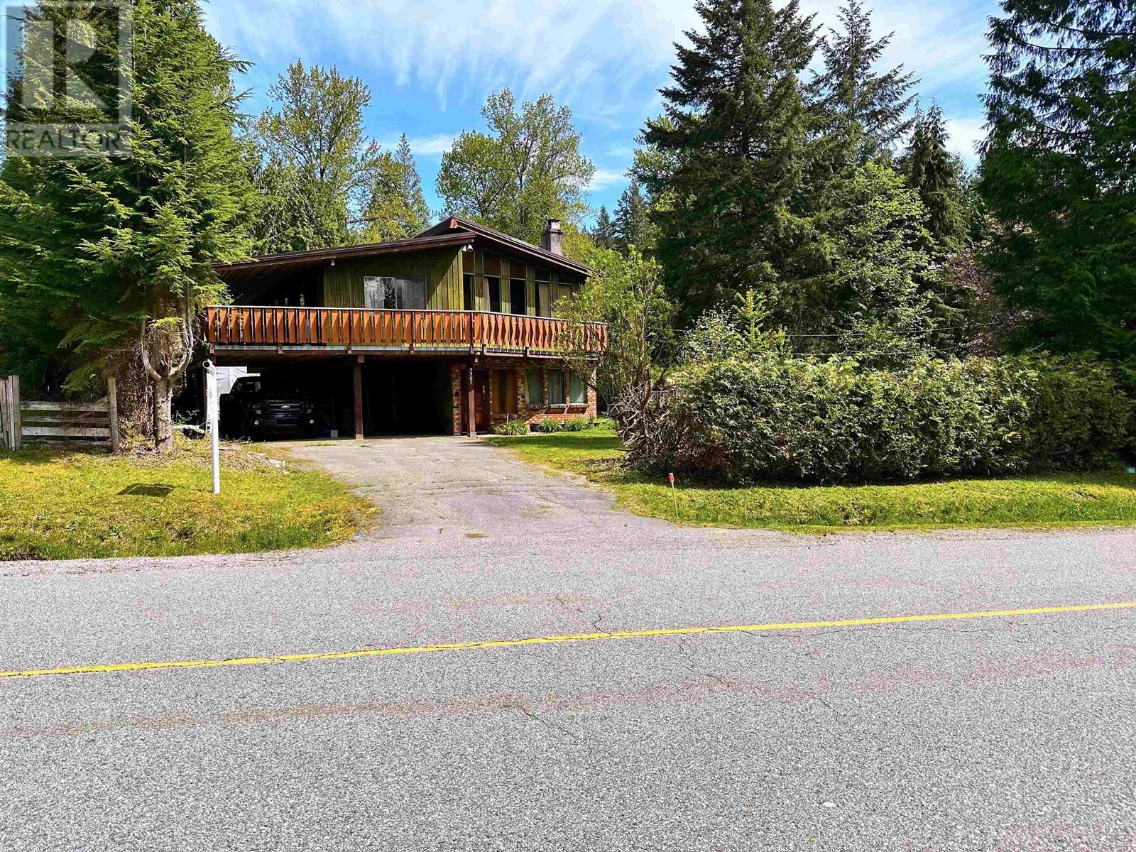 3307 Coy Ave, Coquitlam, BC V3E 3H3
