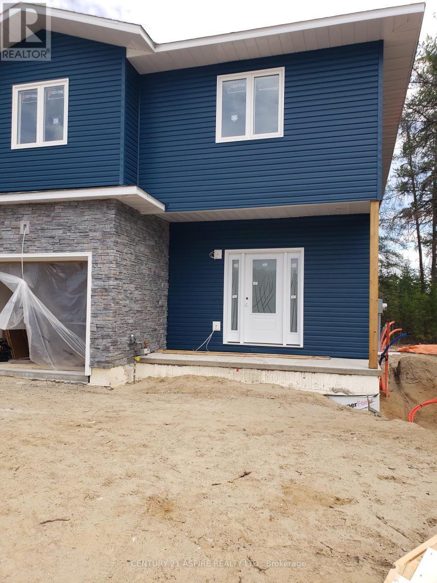 94 Frontenac Cres #a, Deep River, ON K0J 1P0