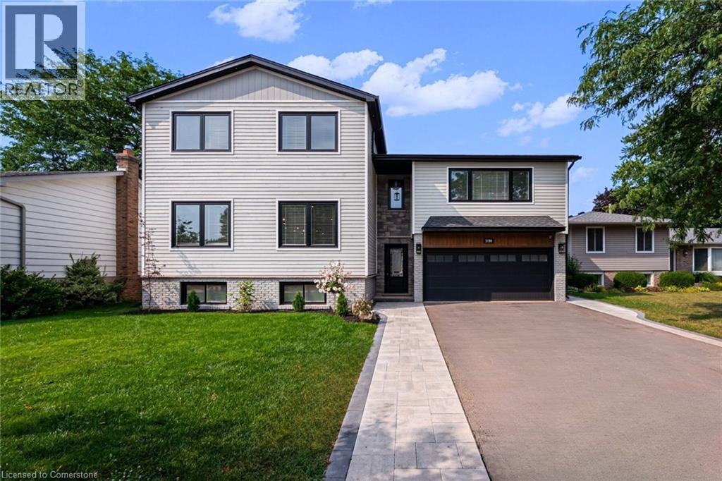 5199 Broughton Cres, Burlington, ON L7L 3C1