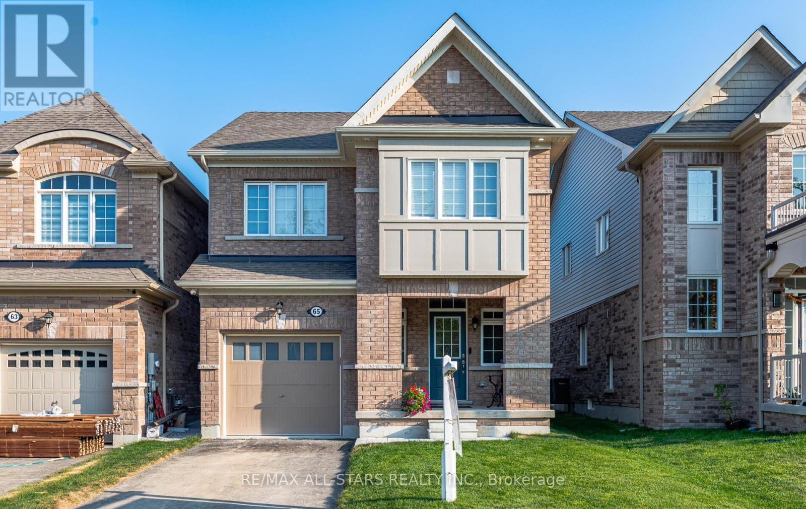 65 Cliff Thompson Ct, Georgina, ON L0E 1R0