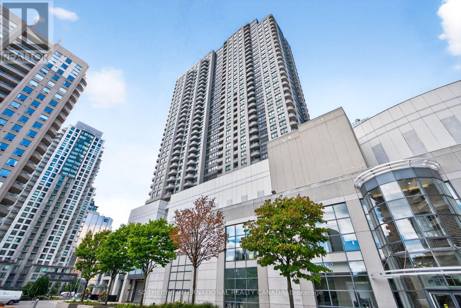 8 Hillcrest Ave Ph101 Ave, Toronto, ON M2N 6Y6