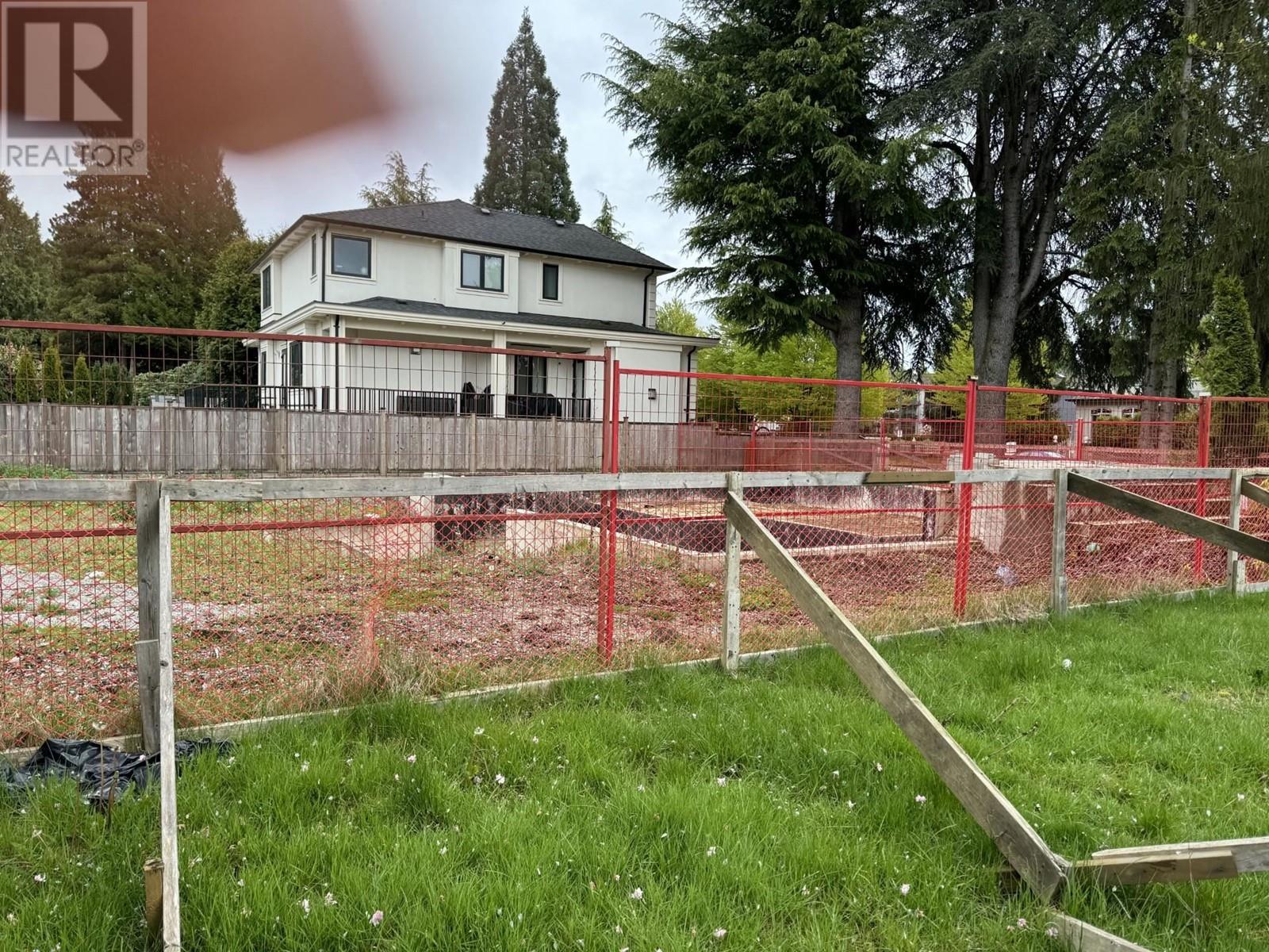 6498 Cartier St, Vancouver, BC V6M 3B1