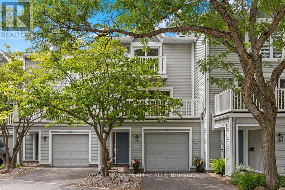 14 27 Forsyth Ln, Ottawa, ON K2H 9H2