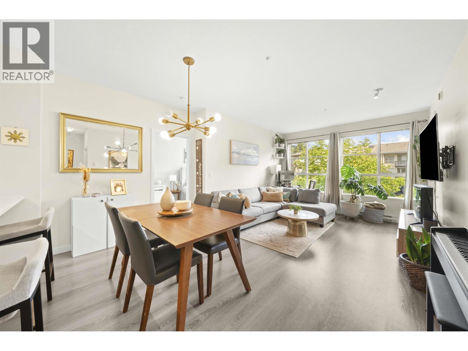 1152 Windsor Mews Unit 306, Coquitlam, BC V3B 0N1