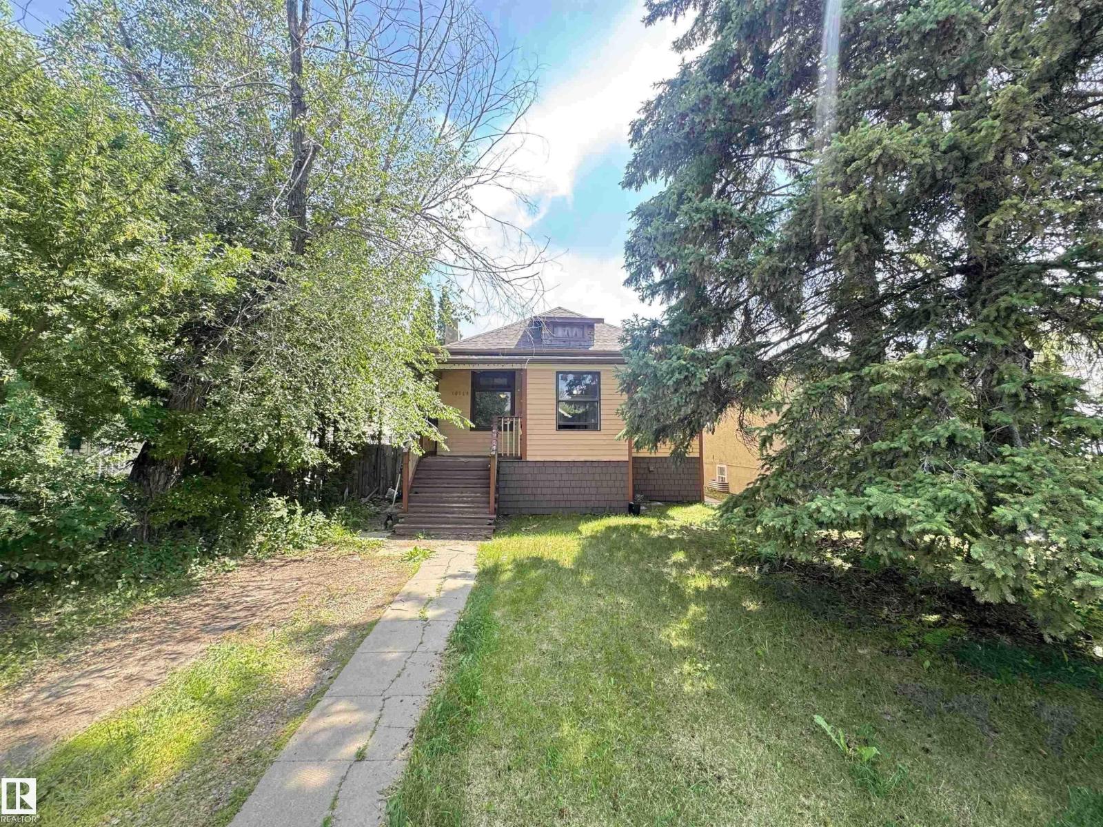 74 Av Nw Unit 10719, Edmonton, AB T6E 1G7