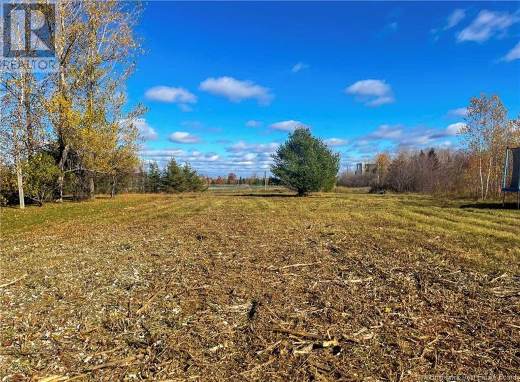 25 Flam St, Miramichi, NB E1N 6M7