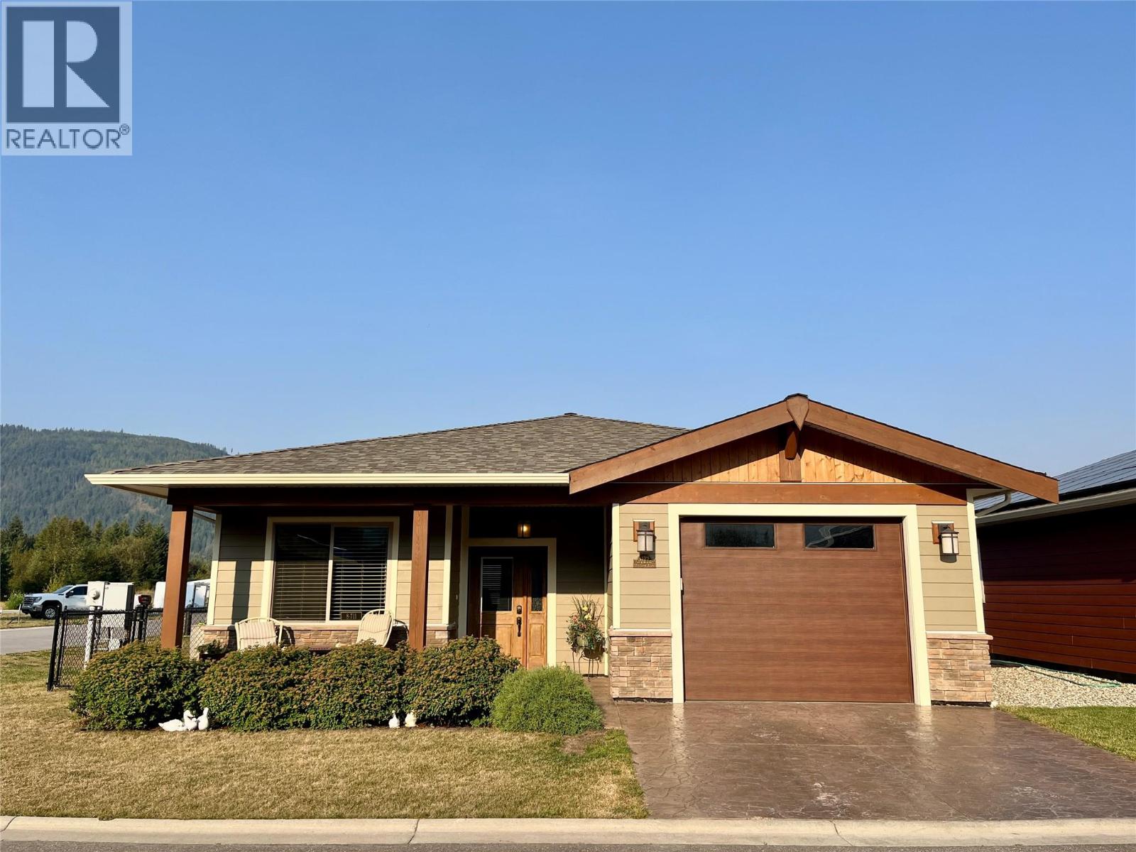 1132 Willow Row, Sicamous, BC V0E 2V0