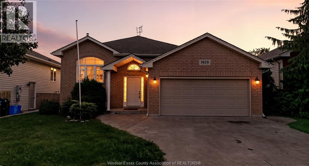 1039 Clover, Windsor, ON N8P 1V8