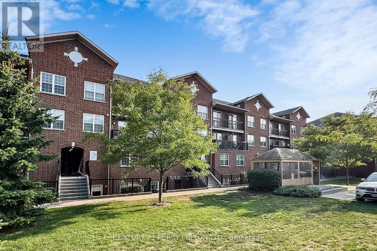 308 Unit 45 Strangford Ln #f, Toronto, ON M1L 0E5