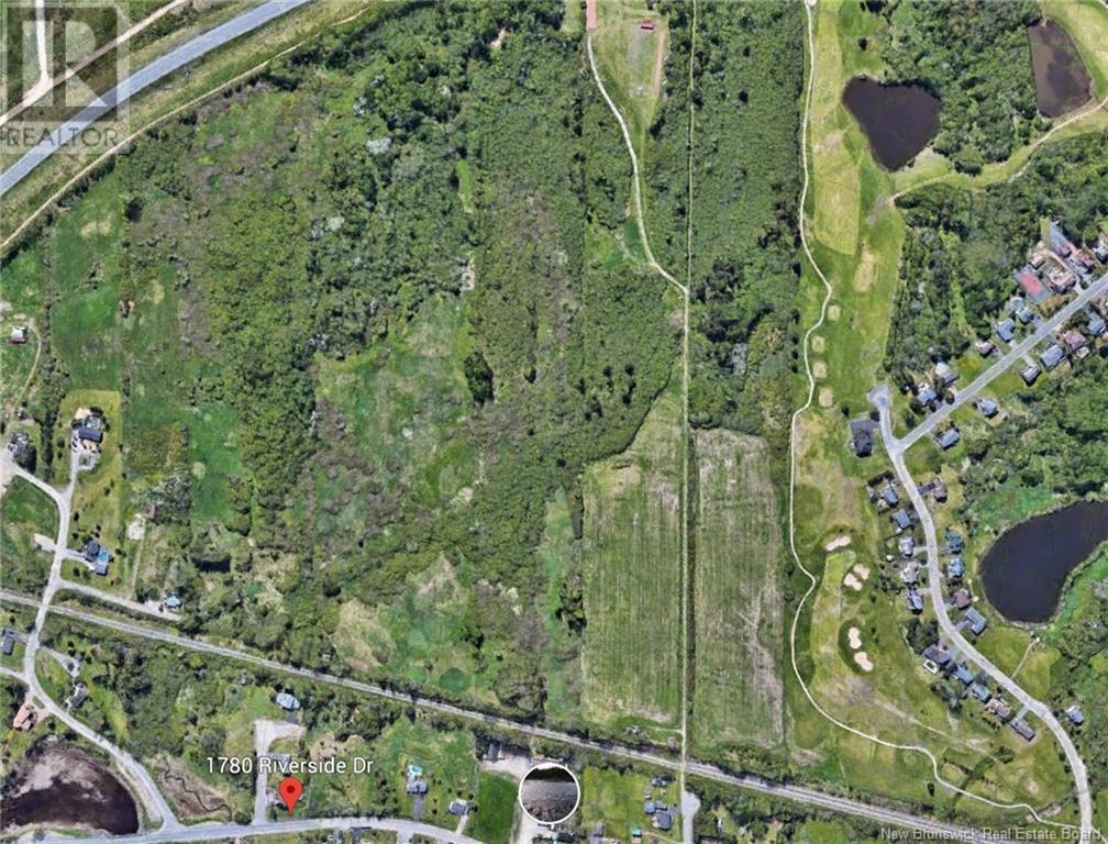 1780 Riverside Dr, Bathurst, NB E2A 6L4