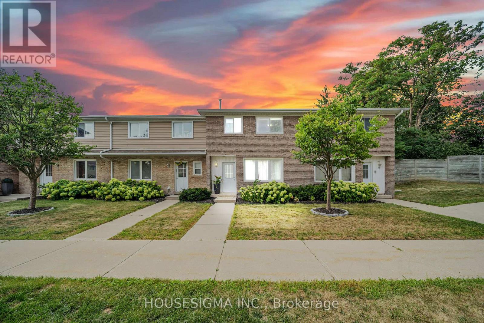 16 50 Westmount Rd W, Kitchener, ON N2M 1R5