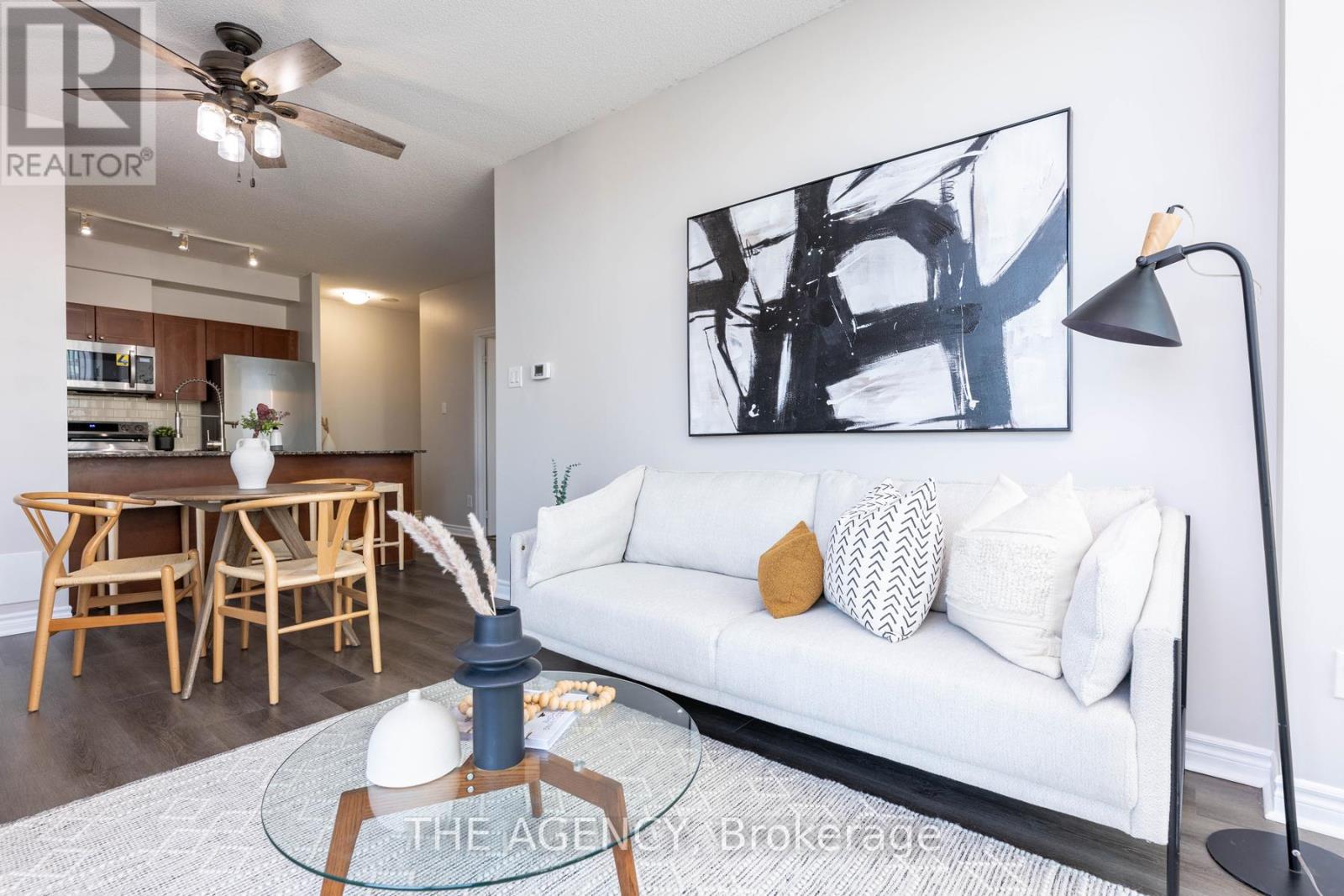 218 3525 Kariya Dr, Mississauga, ON L5B 0C2