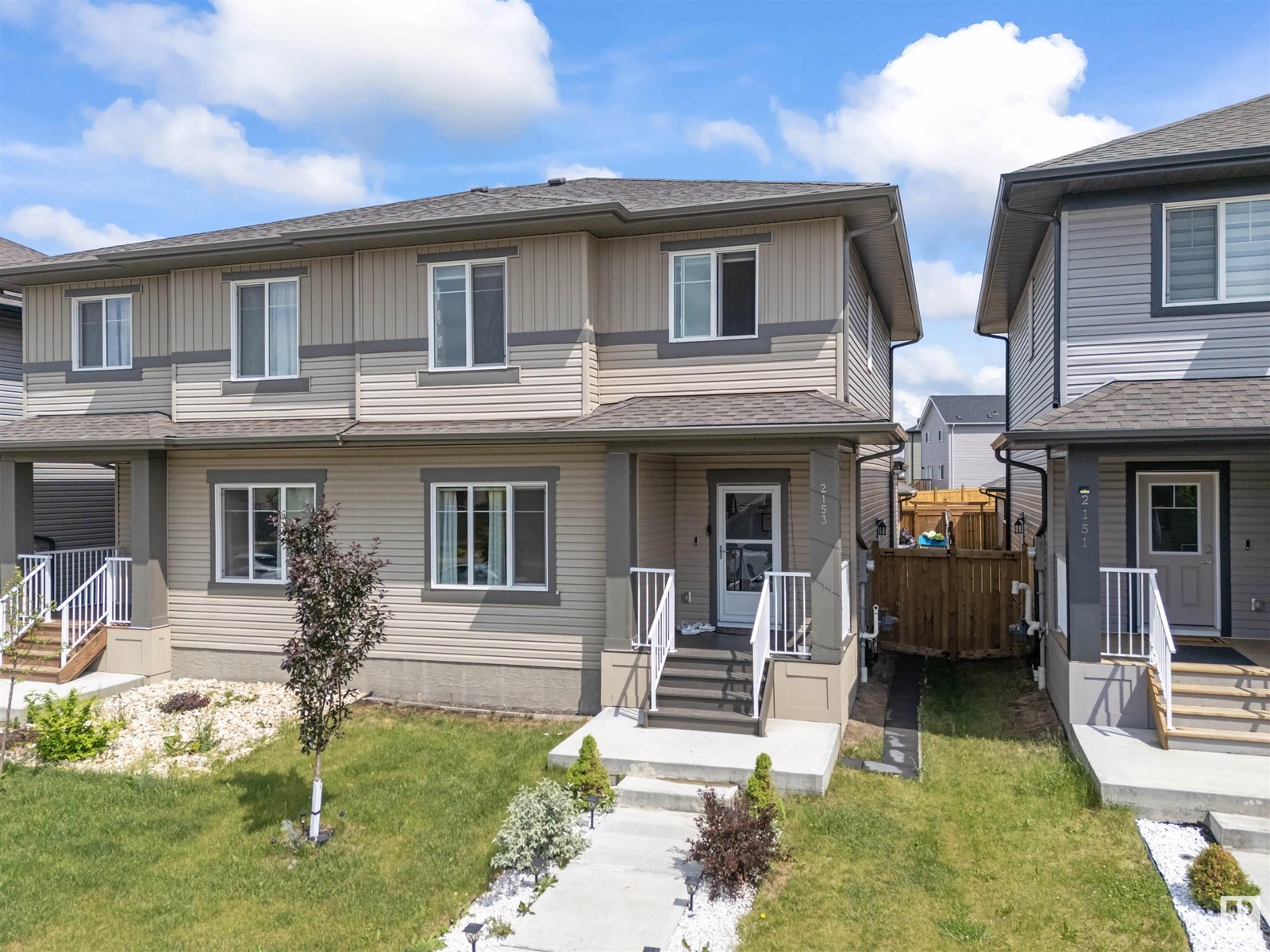 2153 Maple Rd NW, Edmonton, AB T6T 2L4