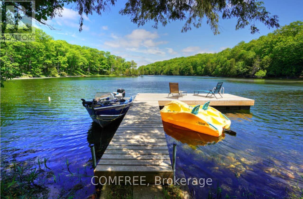 199 W Devil Lake Ln, Frontenac Frontenac South, ON K0H 2T0