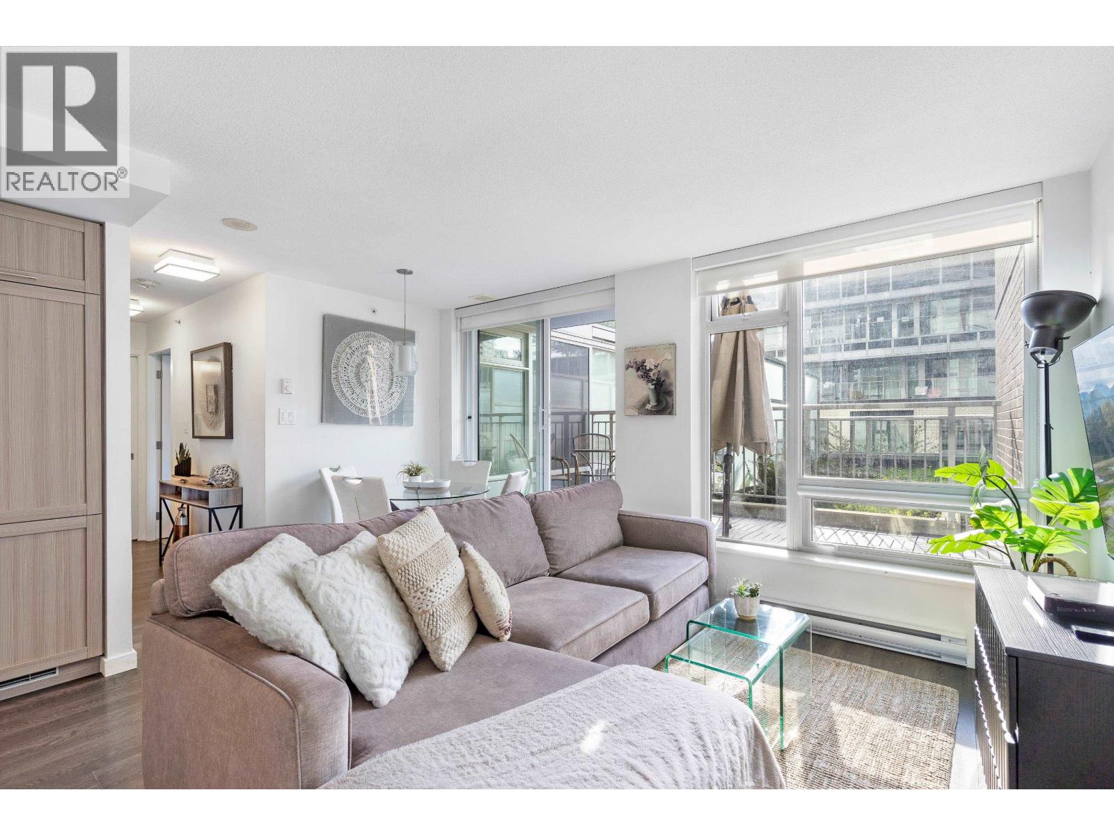 5665 Boundary Road Unit 303, Vancouver, BC V5R 0E4