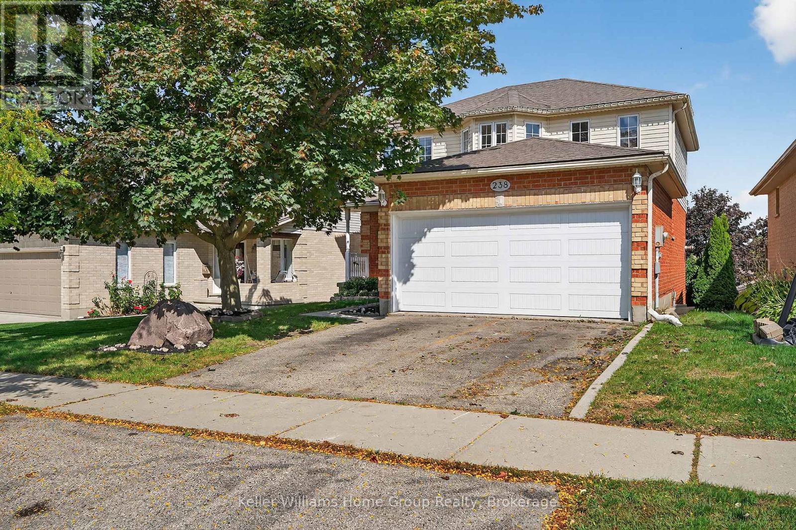 238 Briarmeadow Dr, Kitchener, ON N2A 4C4