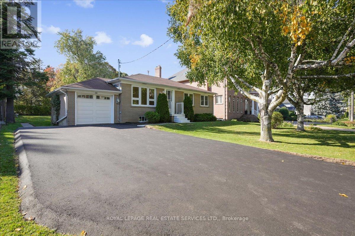 24 Fulham St, Toronto, ON M1S 2A4