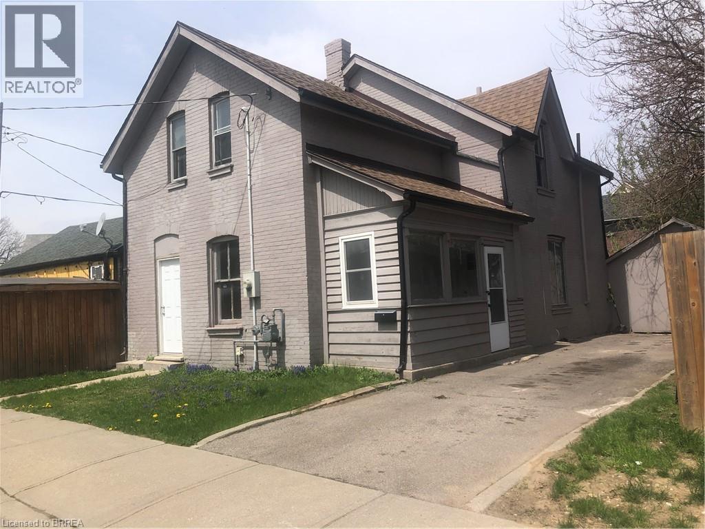 39 Park Ave, Brantford, ON N3S 5H2