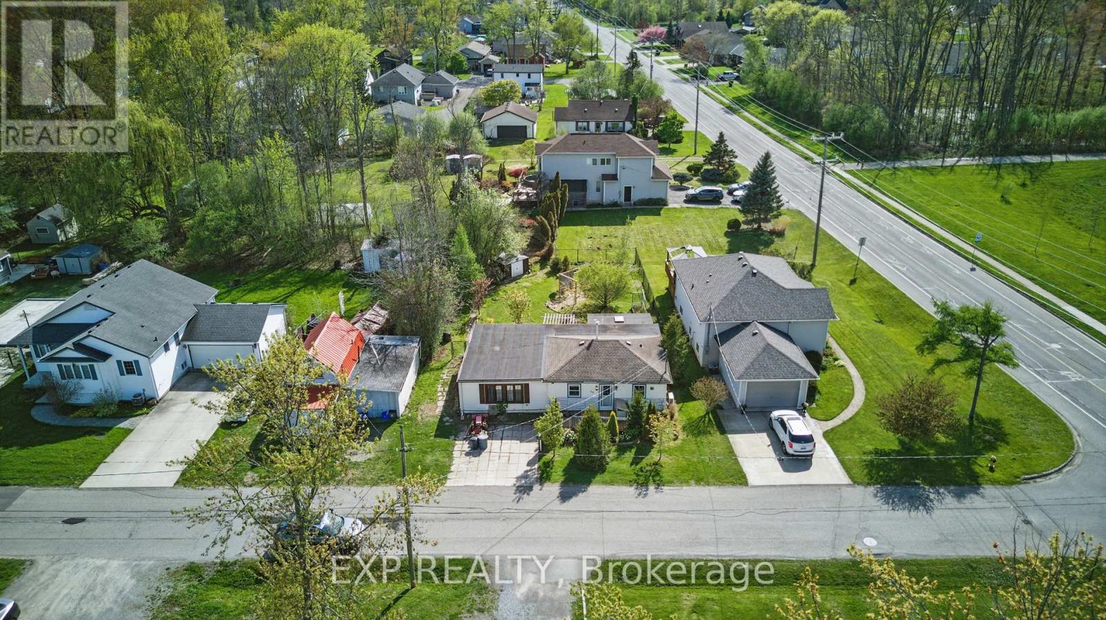 99 Joseph St, Fort Erie, ON L2A 5J6