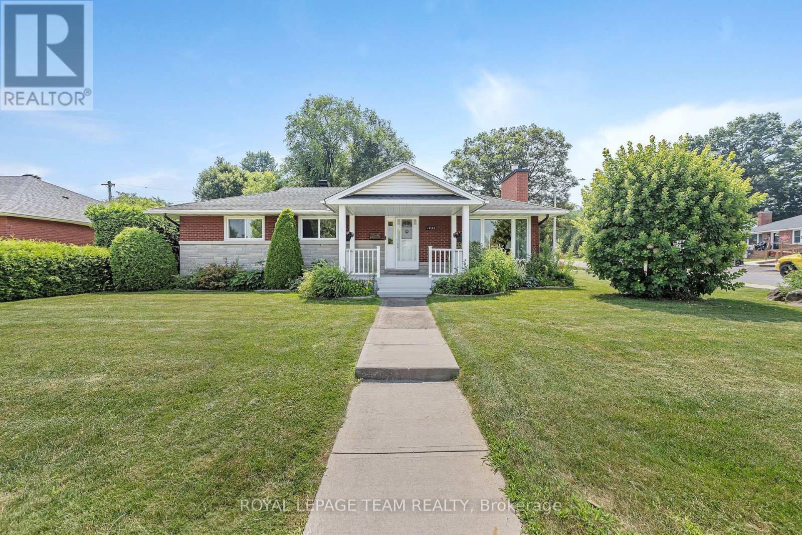 1830 Kerr Ave, Ottawa, ON K2A 1J3