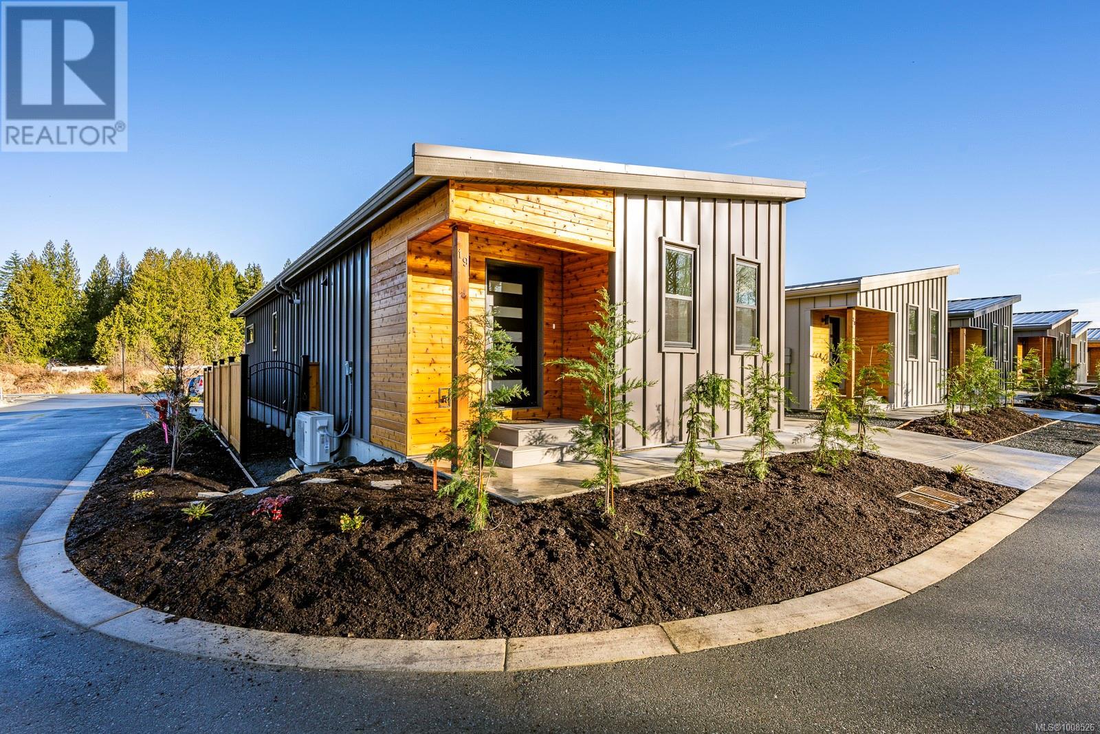 3025 Royston Rd Unit 19 Rd, Cumberland, BC V0R 1S0