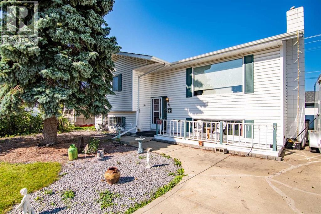 84 Pearson Cres, Red Deer, AB T4P 1L9