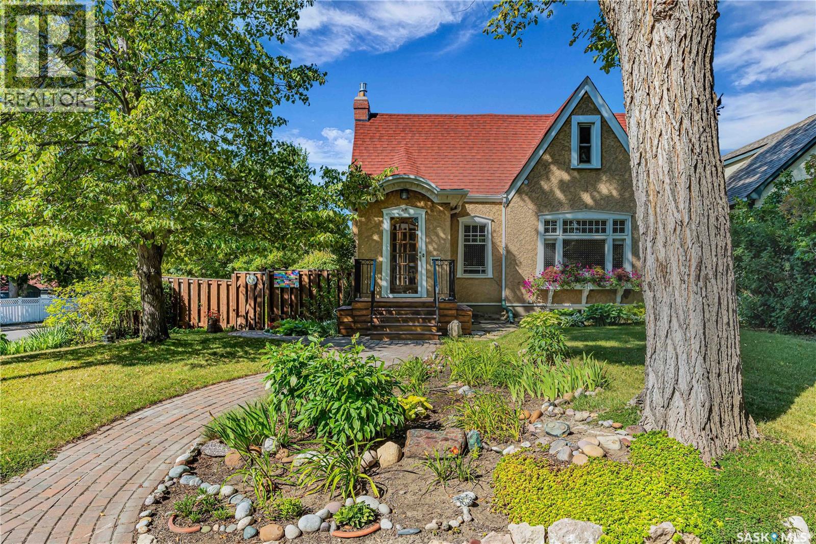 2278 Argyle St, Regina, SK S4T 3T1