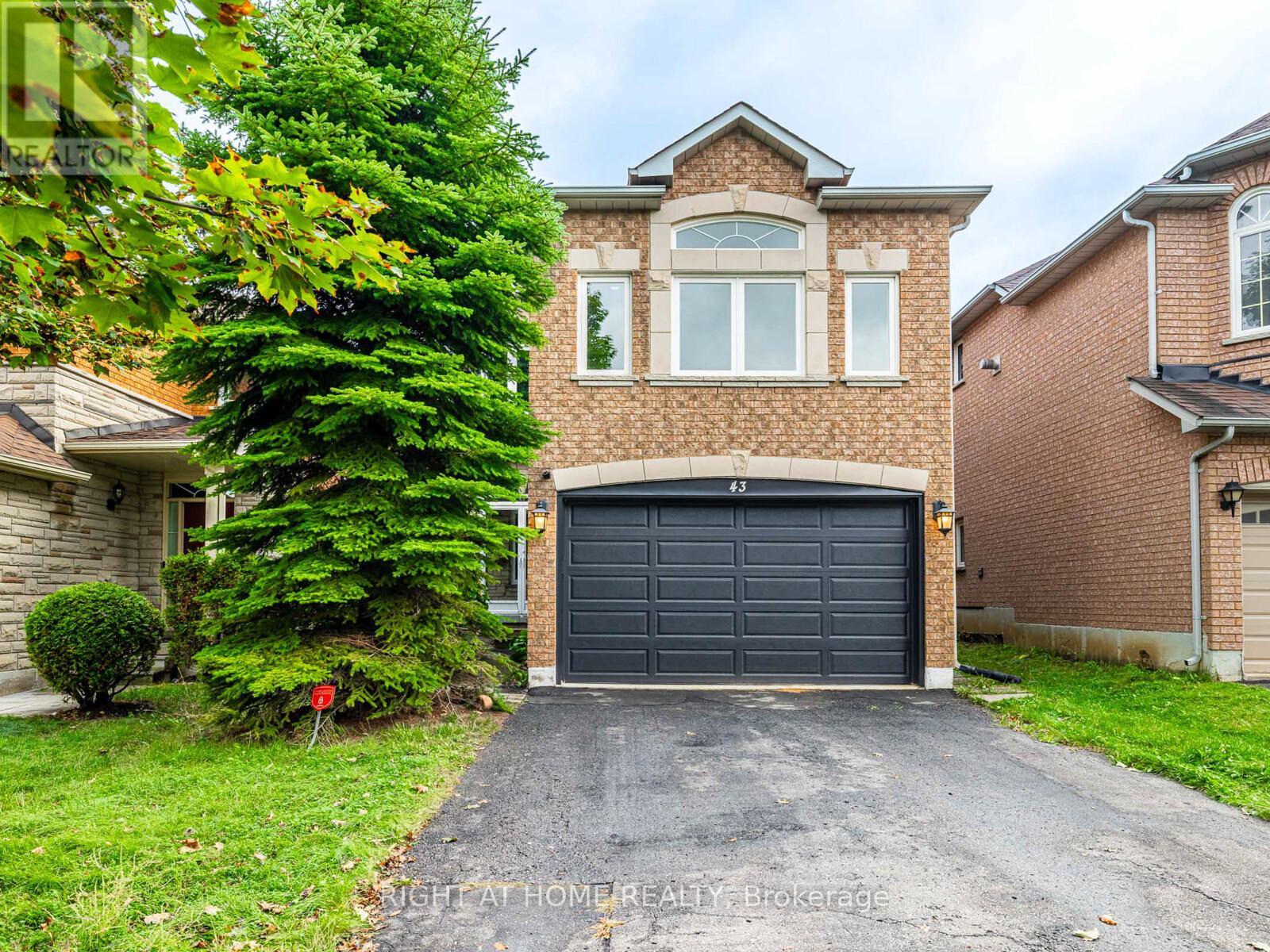 43 Farmstead Rd, Richmond Hill, ON L4S 1W3
