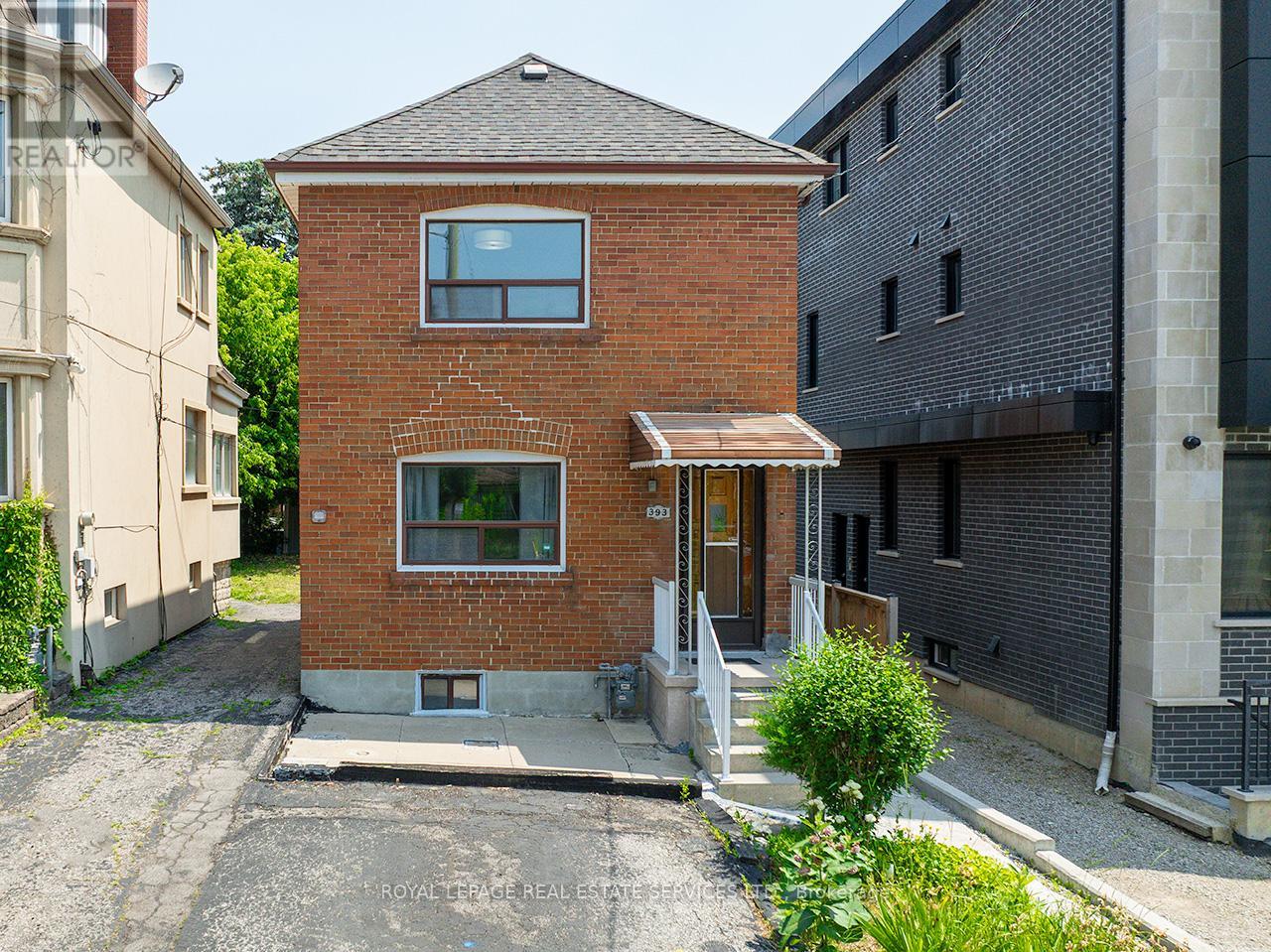 393 Glenholme Ave, Toronto Oakwood Village, ON M6E 3E6