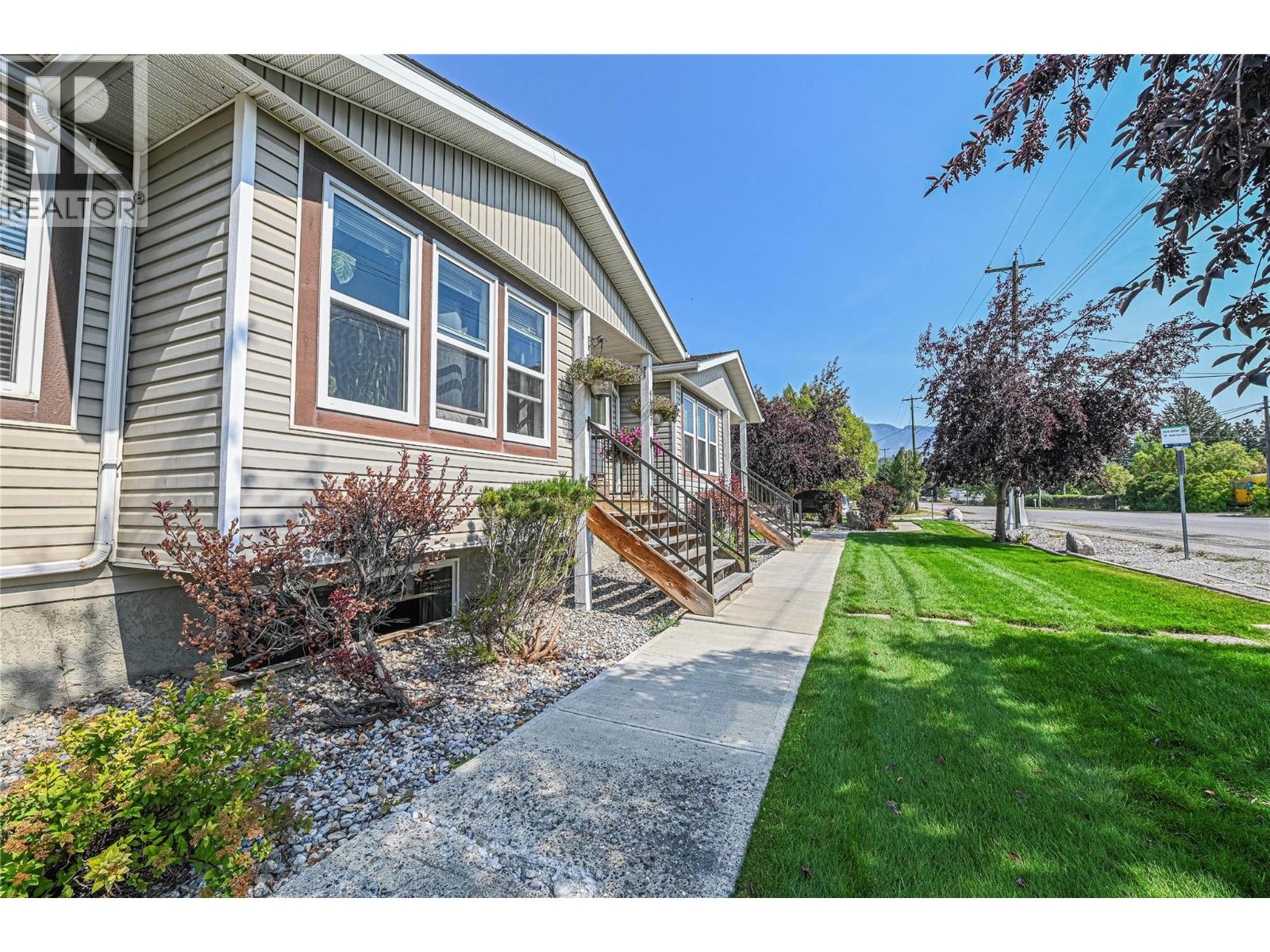 4867 Burns Ave, Canal Flats, BC V0B 1B0