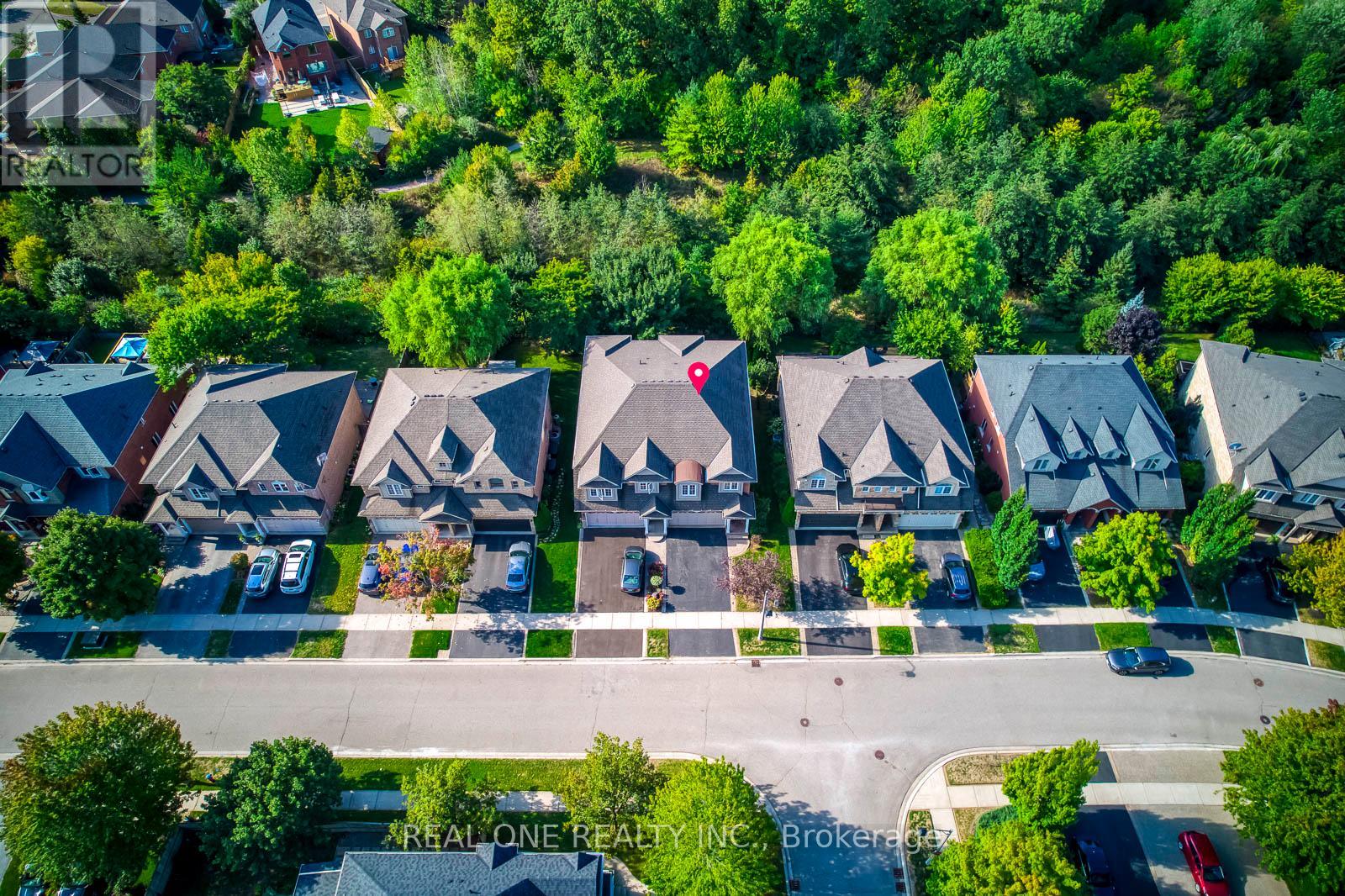 2296 Parkglen Ave, Oakville, ON L6M 4R3