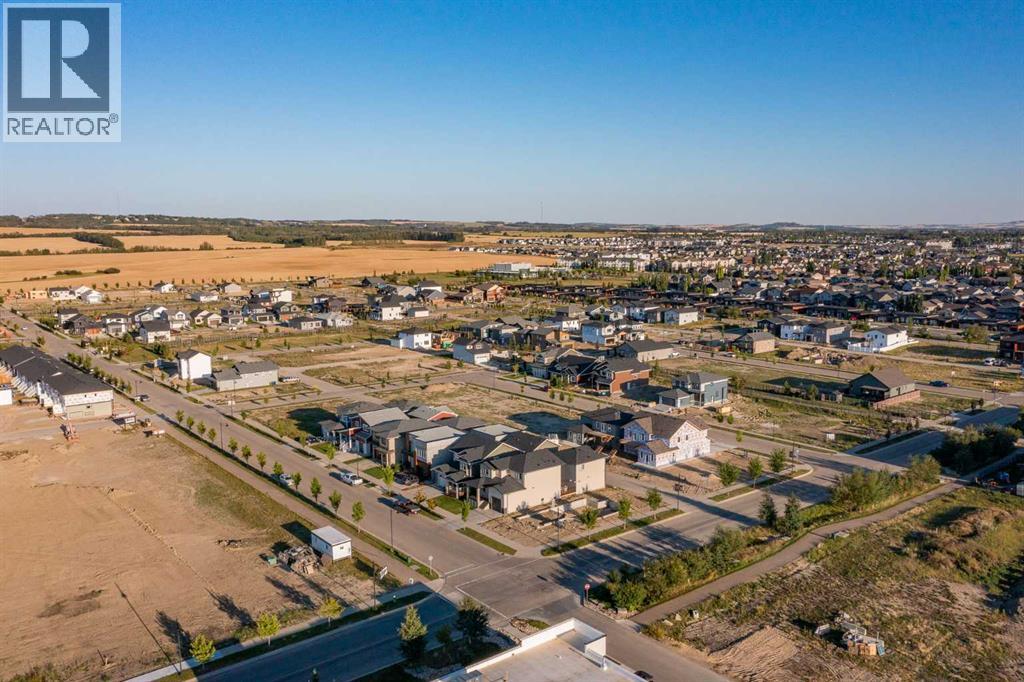 6 Tozer Ln, Red Deer, AB T4P 0Z1