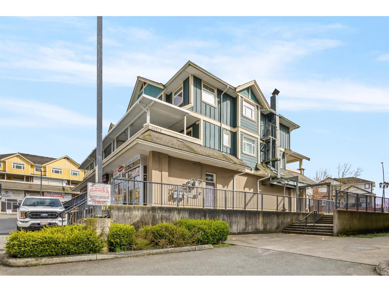 30519 Blueridge Drive Unit 201, Abbotsford, BC V2T 0B1