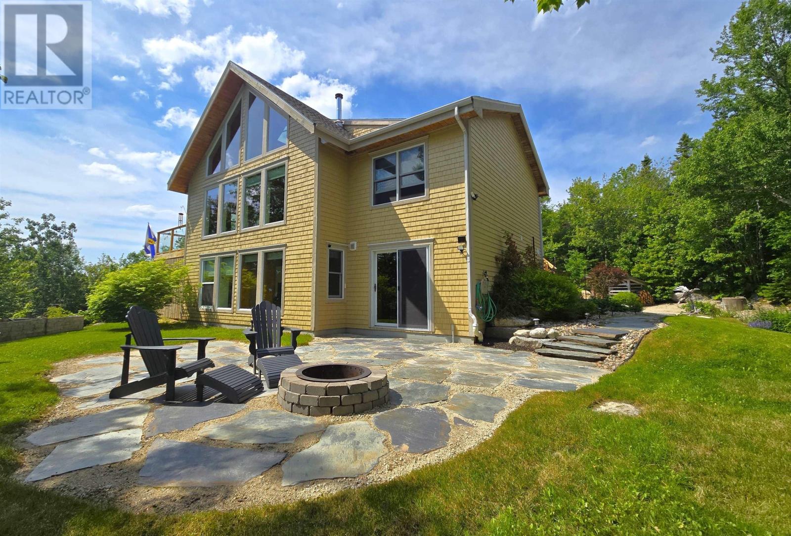 85 Otter Point Rd, Chester, NS B0J 1J0